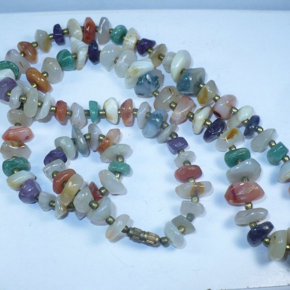 Vintage Beautiful Semi Precious Stones Necklace Amethyst Jade Carnelian - Picture 1 of 4